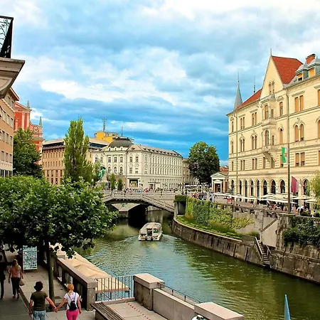 Filip'S Palace Luxurious Apartment Ljubljana Exterior photo