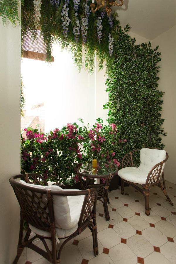 Filip’s Palace Luxurious *