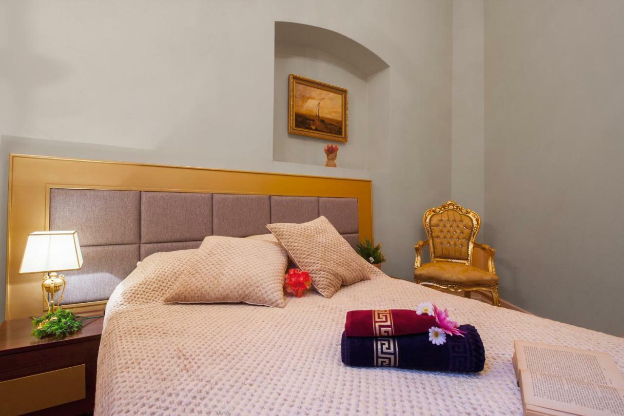 Filip's Palace Luxurious